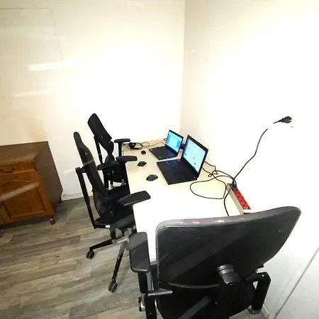 Belle Maison - Tres Proche Du Luxembourg Проживание в семье